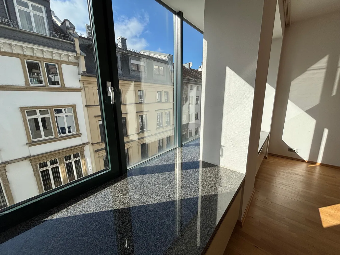 3 Zimmer Wohnung mit 116 m² in Frankfurt am Main – Bild 3