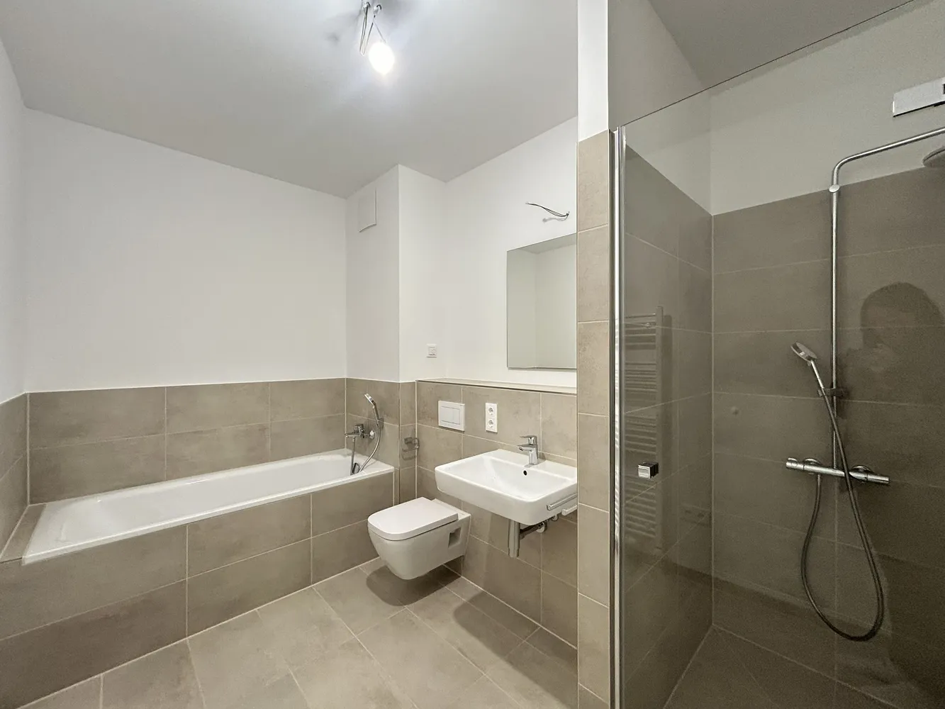 2 Zimmer Wohnung mit 91 m² in Dresden – Bild 8