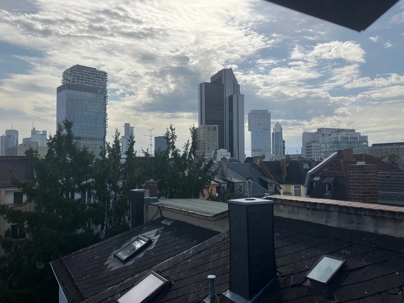 2 room apartment with 65 m² in Frankfurt am Main – Photo 2