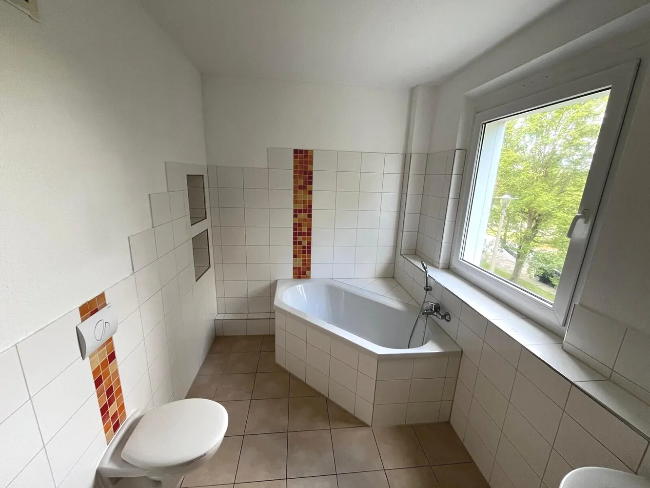 3 Zimmer Wohnung mit 82 m² in Gera – Bild 1