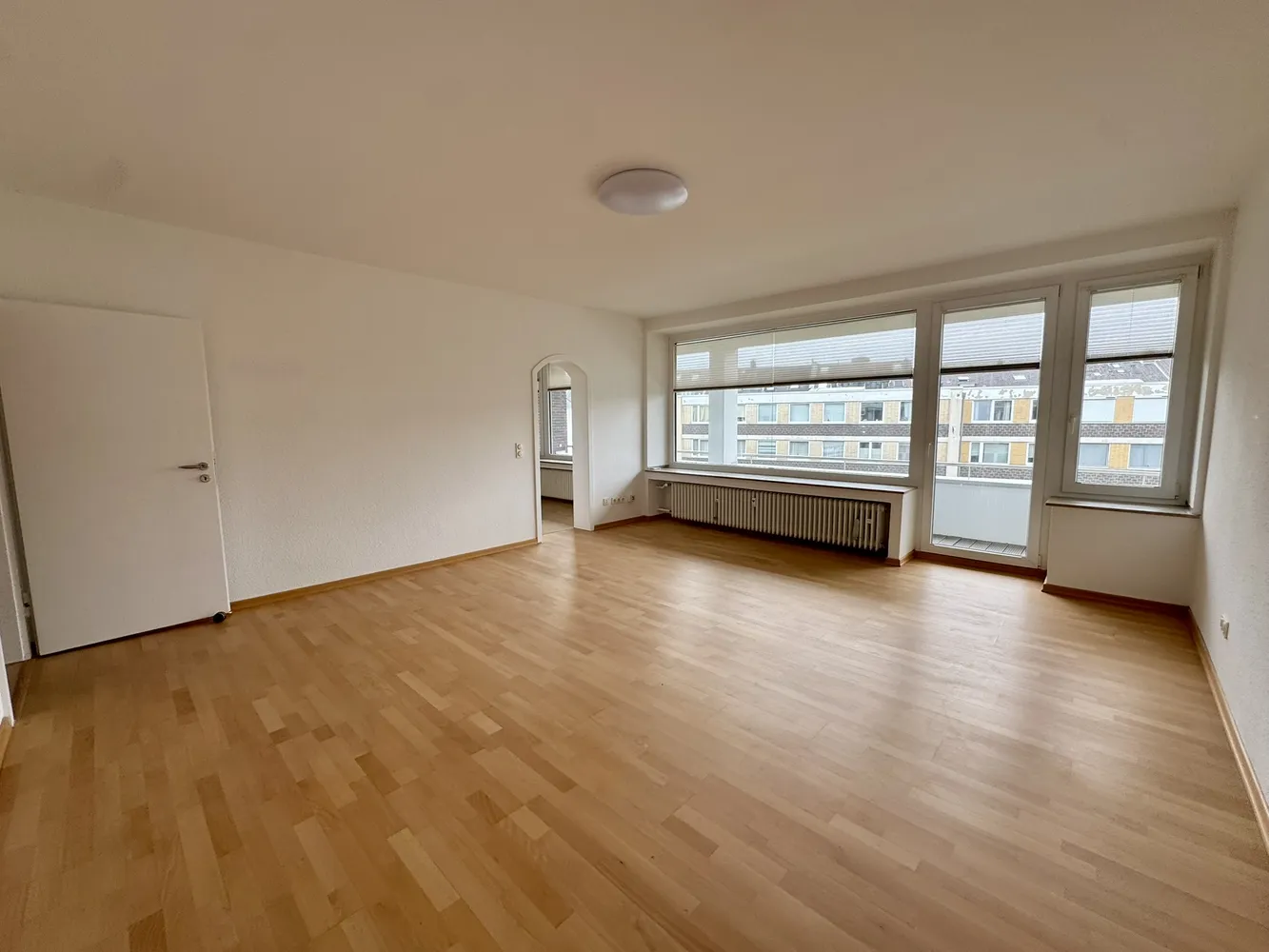 3 Zimmer Wohnung mit 95 m² in Düsseldorf – Bild 3