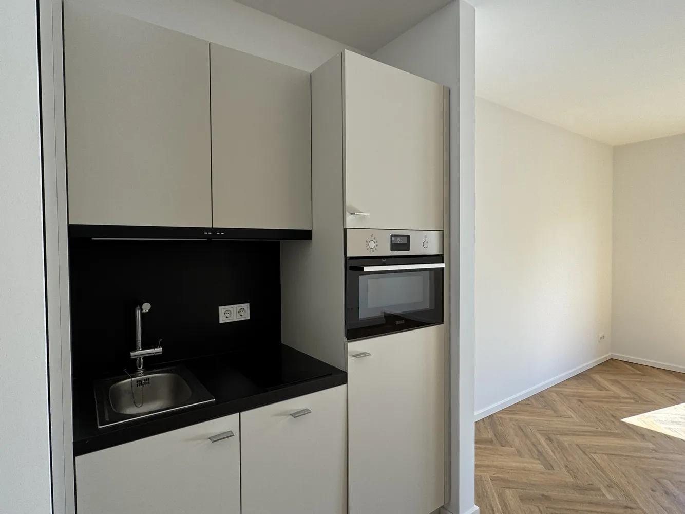 2 room apartment with 40 m² in Berlin – Photo 2