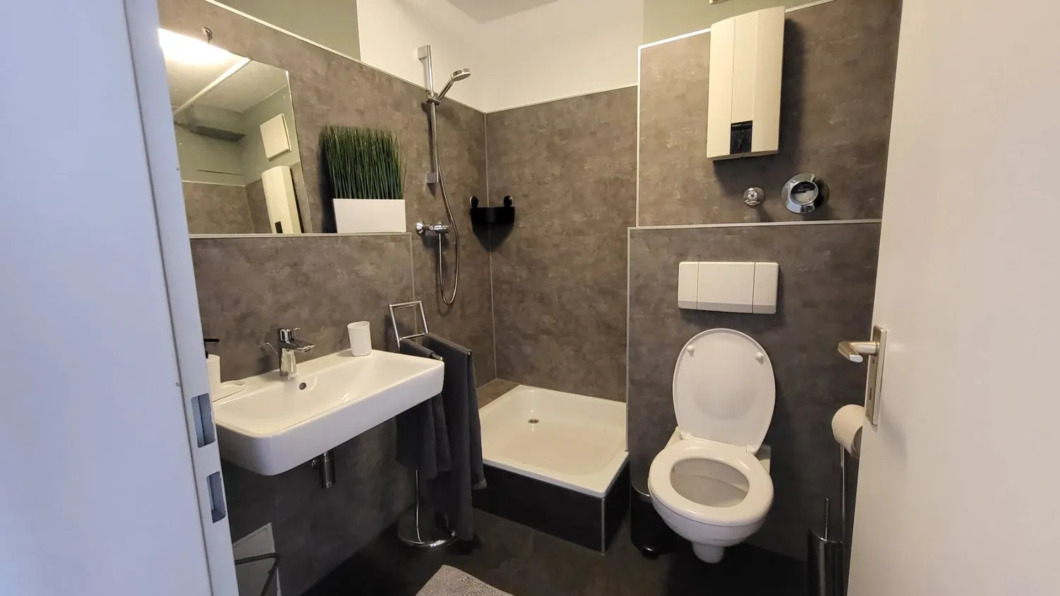 2 Zimmer Wohnung mit 50 m² in Köln – Bild 6