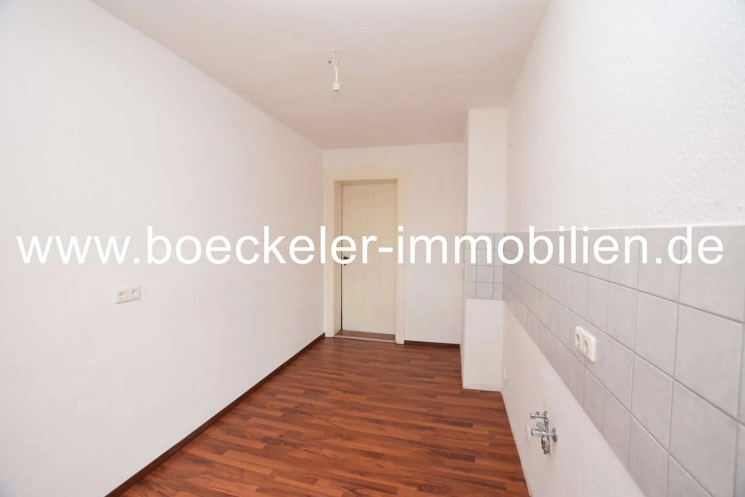 3 Zimmer Wohnung mit 80 m² in Naumburg (Saale) – Bild 2