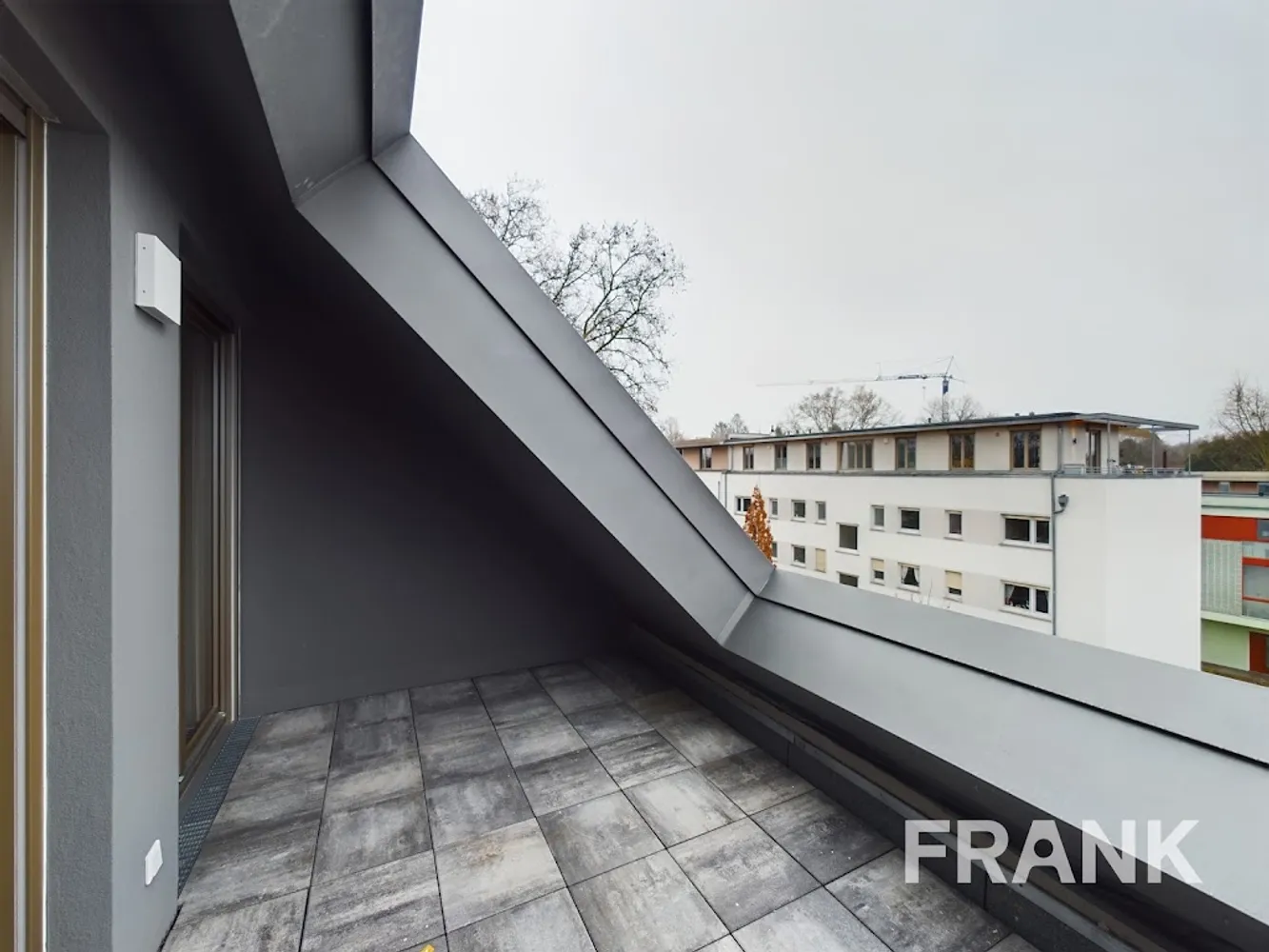 4 Zimmer Wohnung mit 107 m² in Frankfurt am Main – Bild 10