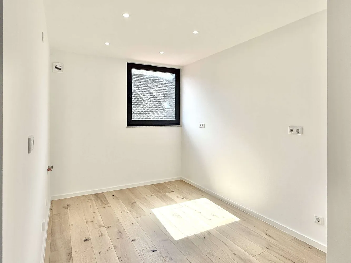 4 Zimmer Wohnung mit 134 m² in Düsseldorf – Bild 3