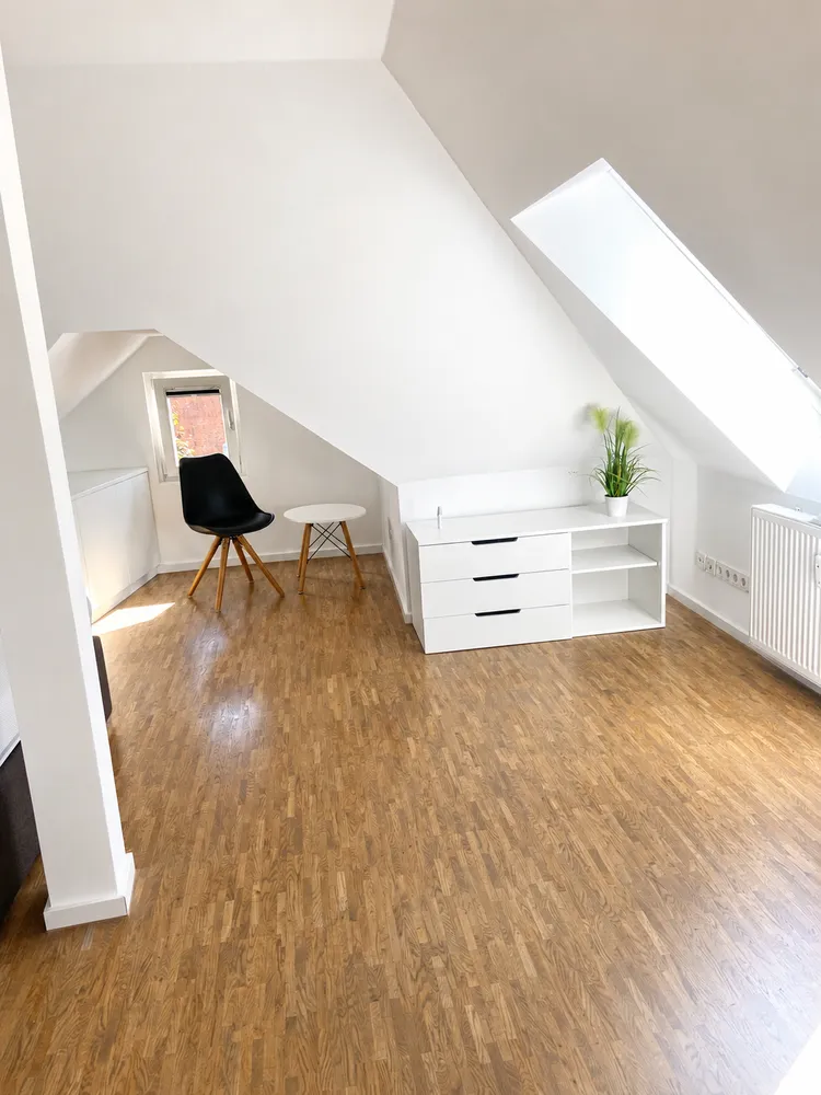 4 Zimmer Wohnung mit 100 m² in Stuttgart – Bild 6