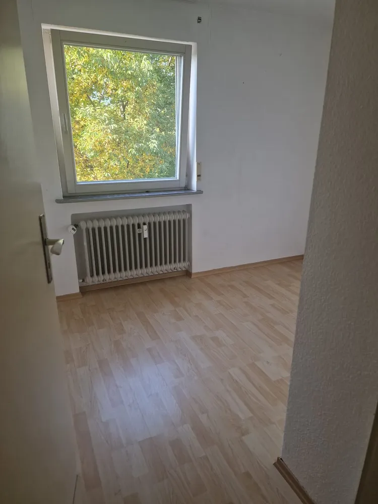 5 Zimmer Wohnung mit 100 m² in Reutlingen – Bild 2