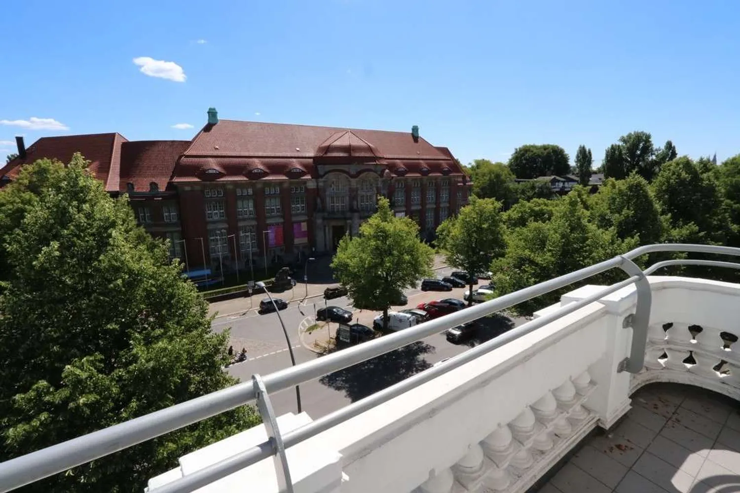 7 Zimmer Wohnung mit 208 m² in Hamburg – Bild 7