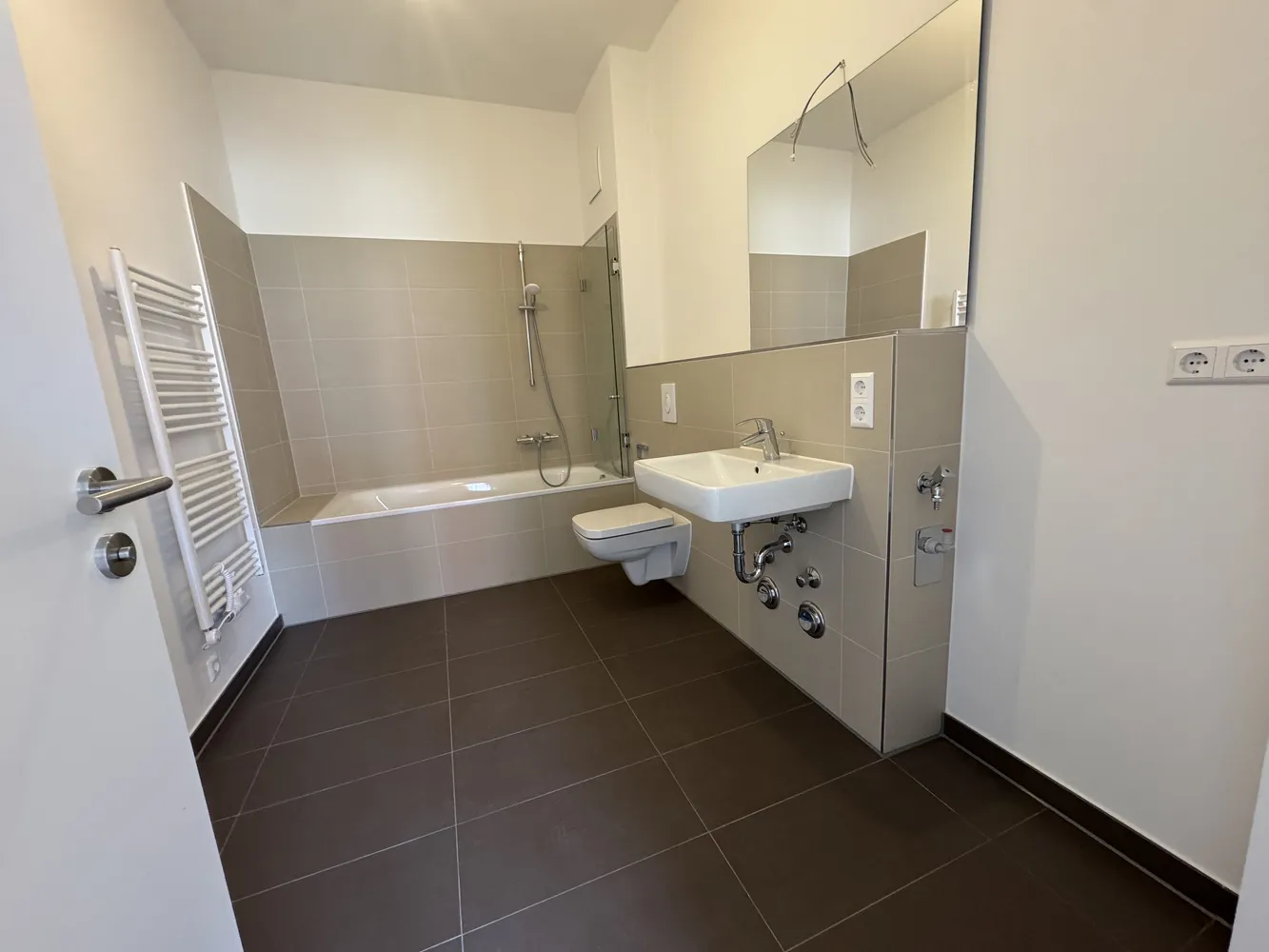 2 Zimmer Wohnung mit 105 m² in Halle (Saale) – Bild 5