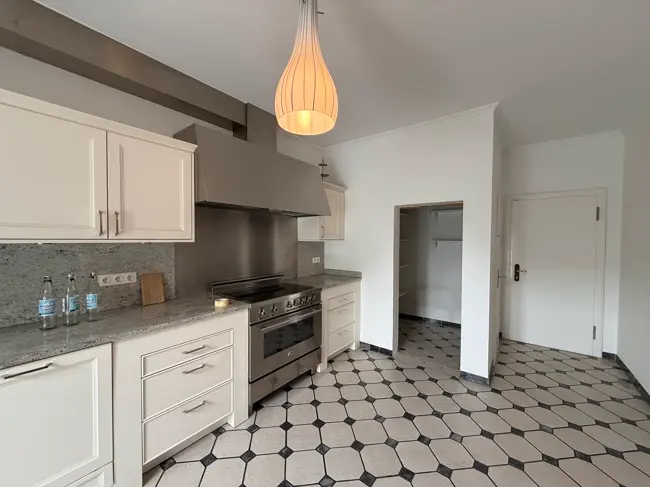 7 Zimmer Wohnung mit 211 m² in Duisburg – Bild 10
