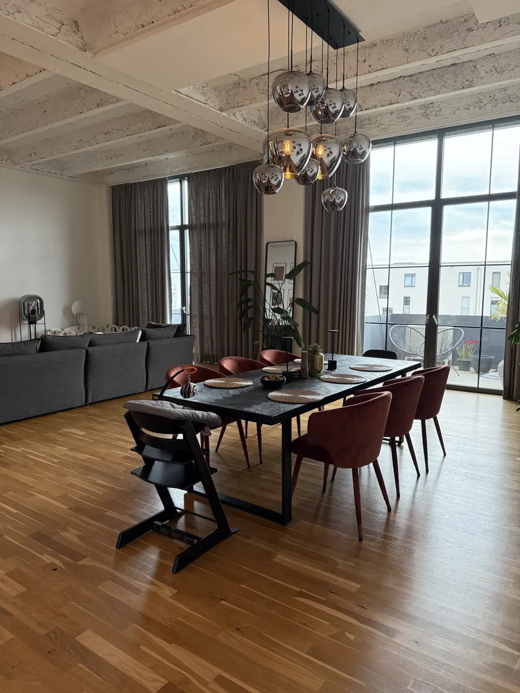 4 Zimmer Wohnung mit 190 m² in Köln – Bild 1
