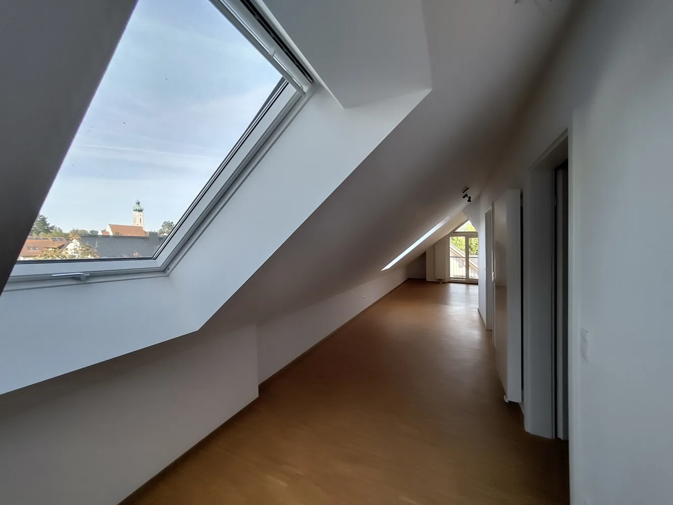2 Zimmer Wohnung mit 87 m² in München – Bild 7