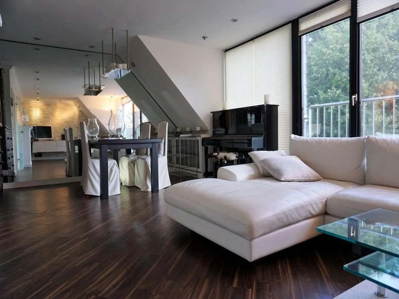 3 Zimmer Wohnung mit 87 m² in Düsseldorf – Bild 2