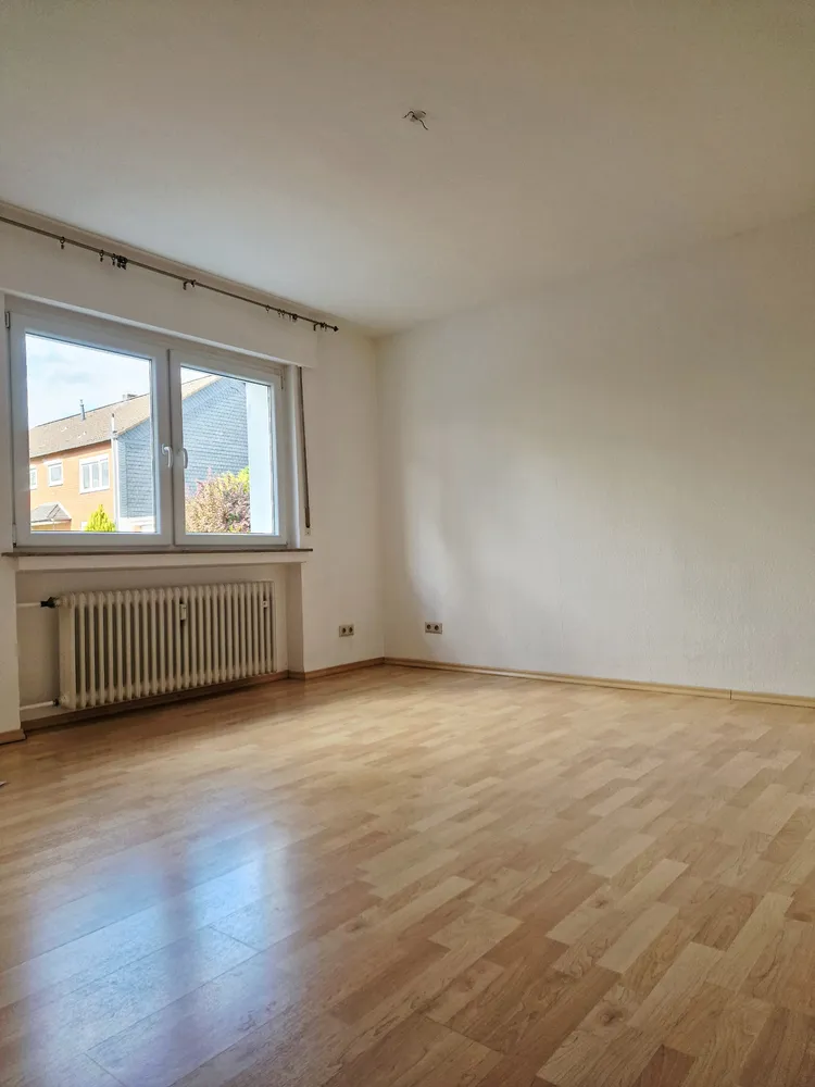 3 Zimmer Wohnung mit 93 m² in Bergisch Gladbach – Bild 2