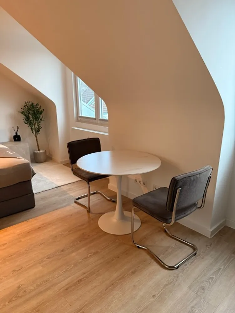 1 Zimmer Wohnung mit 30 m² in Köln – Bild 9
