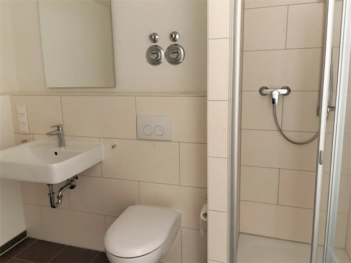 2 Zimmer Wohnung mit 56 m² in Frankfurt am Main – Bild 11