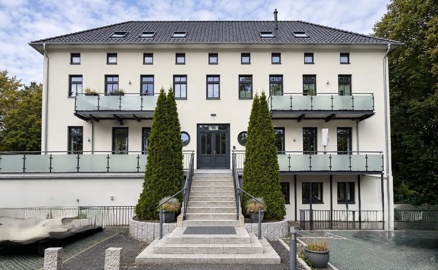 4 Zimmer Wohnung mit 129 m² in Hamburg – Bild 1