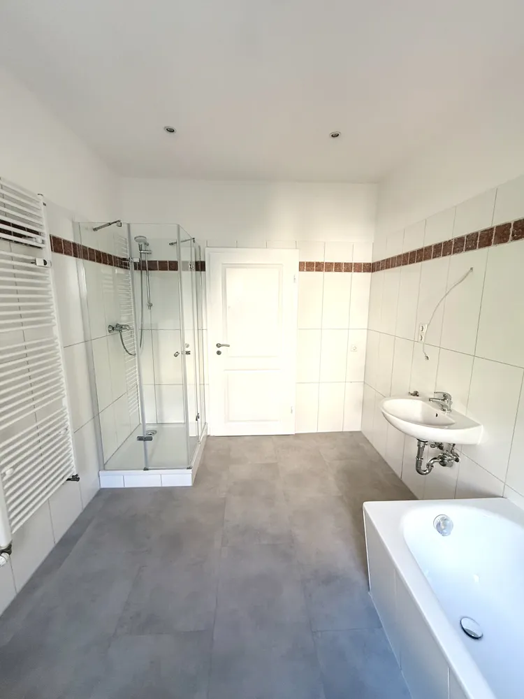 4 Zimmer Wohnung mit 99 m² in Magdeburg – Bild 2