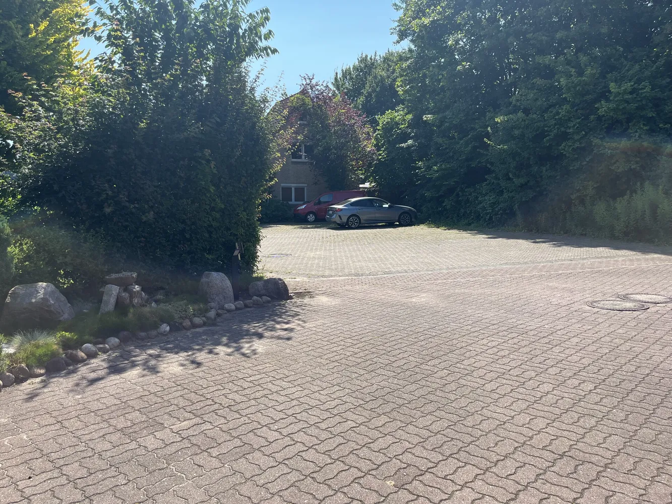 2 Zimmer Wohnung mit 100 m² in Heide – Bild 2