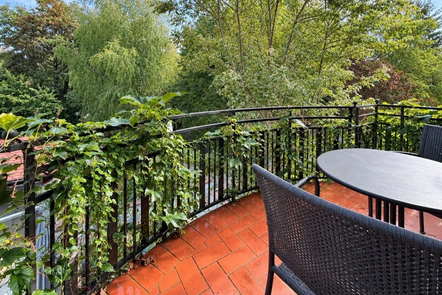 2 Zimmer Wohnung mit 75 m² in Frankfurt am Main – Bild 3