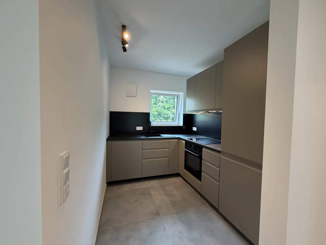 4 Zimmer Wohnung mit 80 m² in Köln – Bild 2