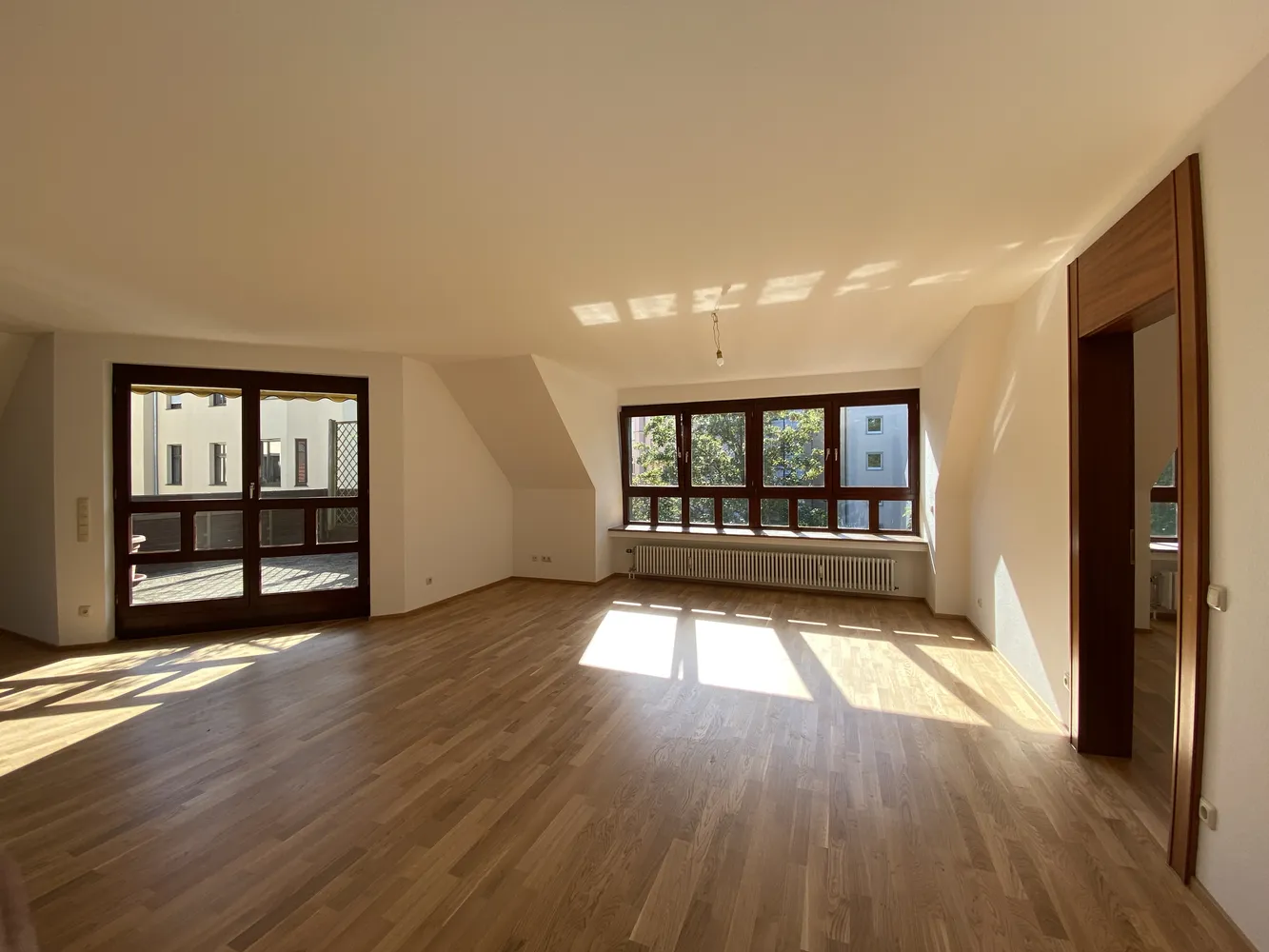 4 Zimmer Wohnung mit 155 m² in Augsburg – Bild 1