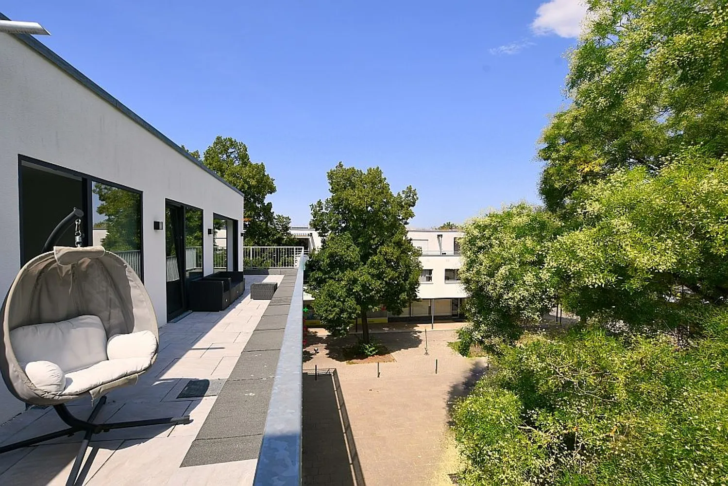 4 Zimmer Wohnung mit 150 m² in Stuttgart – Bild 4