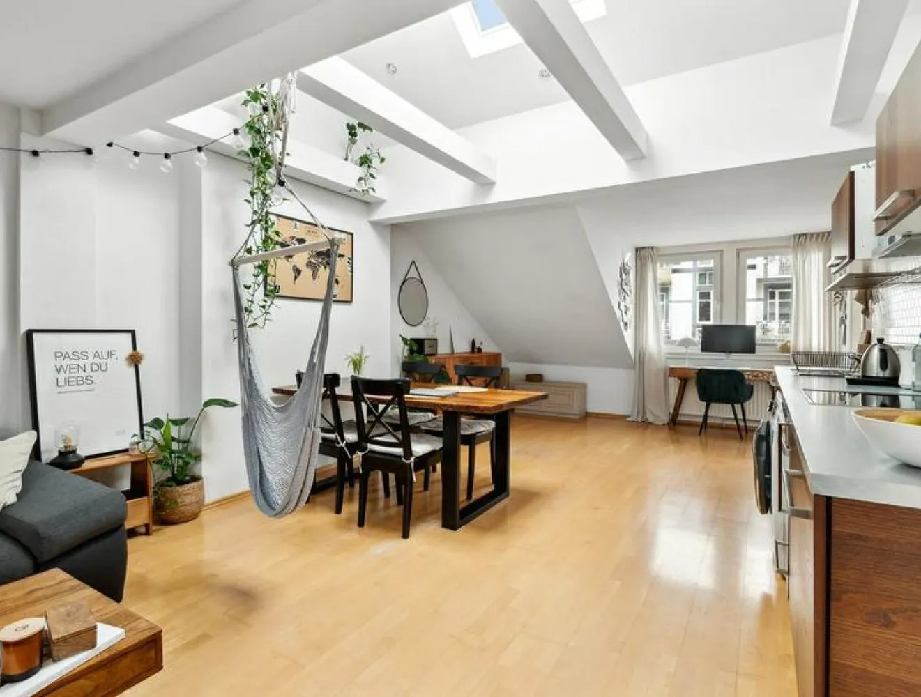2 Zimmer Wohnung mit 71 m² in Hamburg – Bild 1