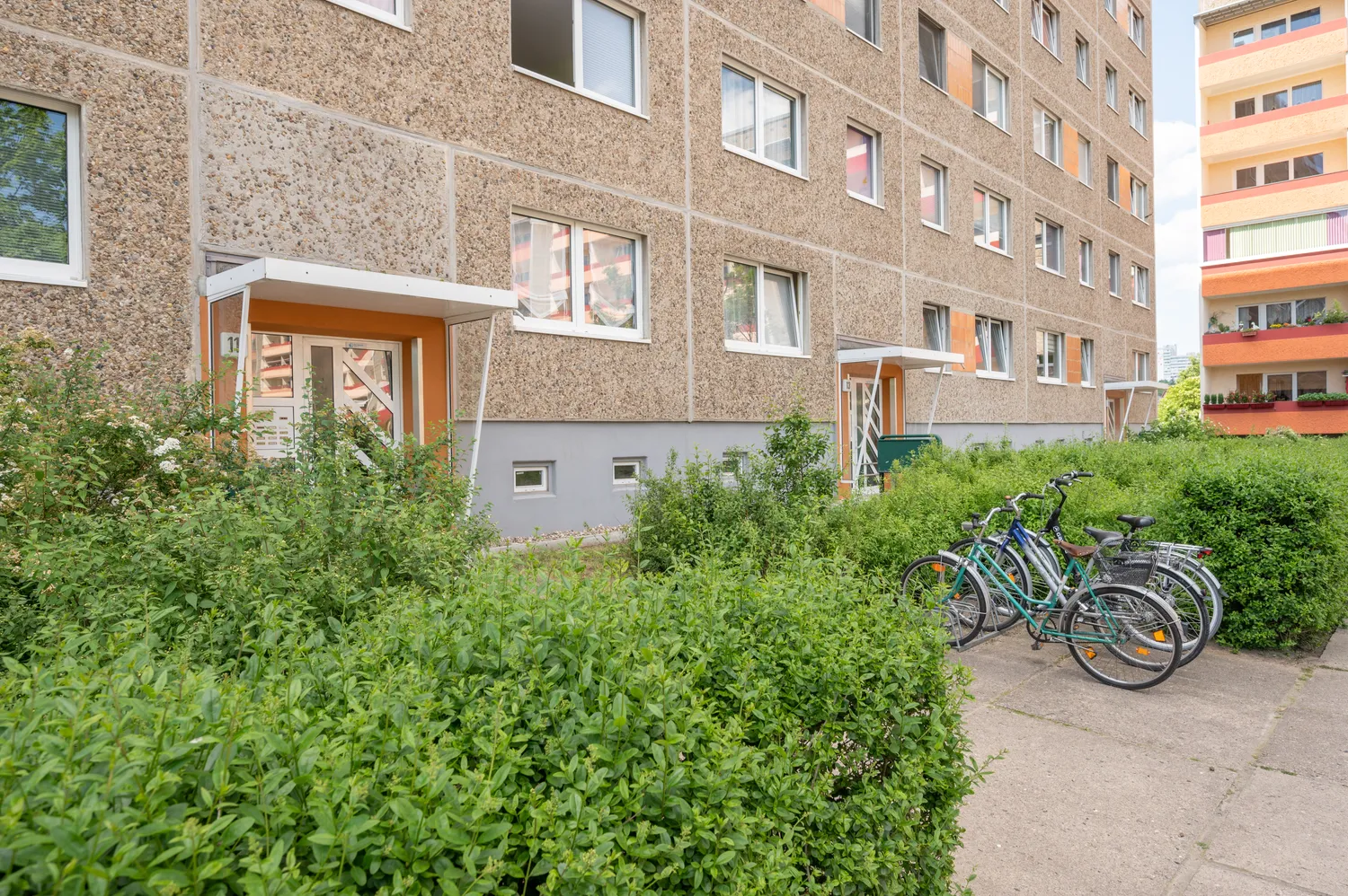 4 Zimmer Wohnung mit 76 m² in Neubrandenburg – Bild 1