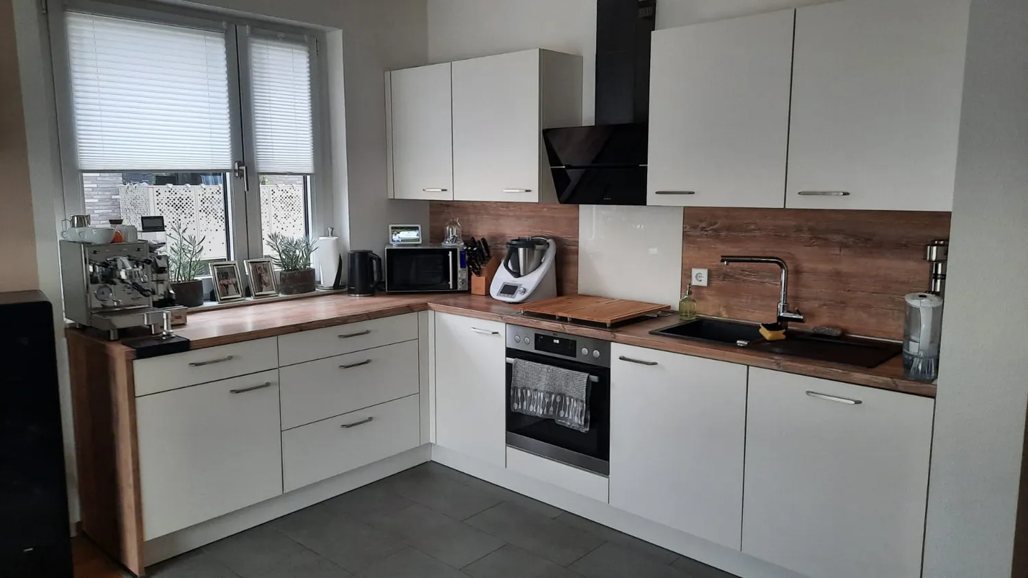 4 Zimmer Wohnung mit 93 m² in Düsseldorf – Bild 1