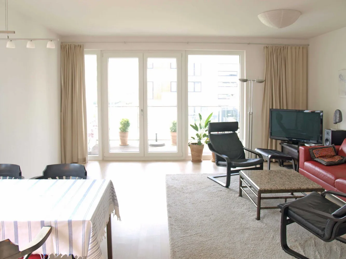 3 Zimmer Wohnung mit 86 m² in Hamburg – Bild 2