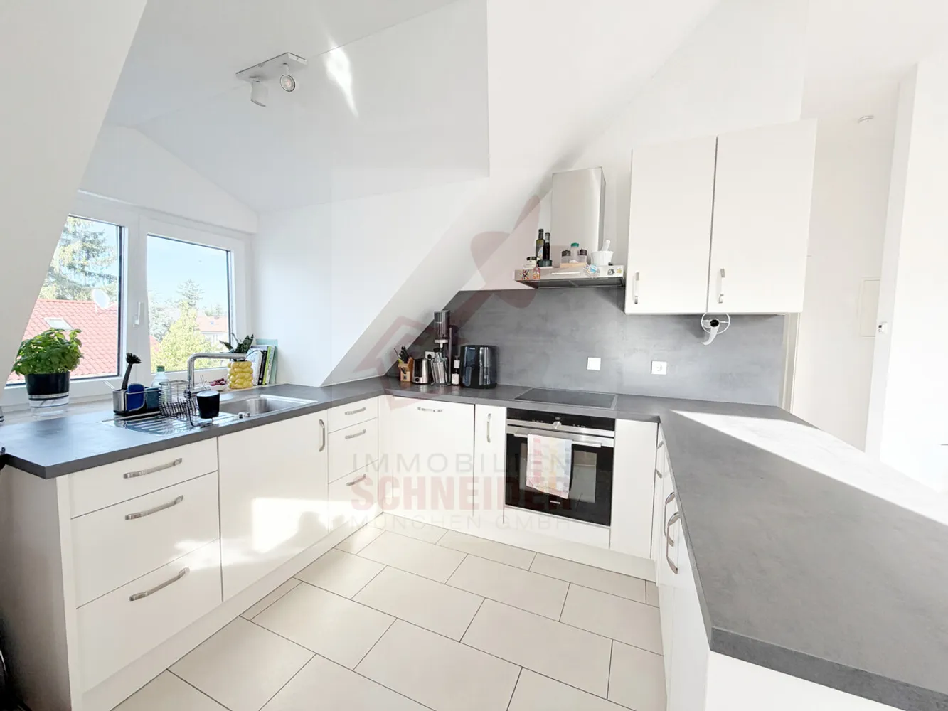 3 Zimmer Wohnung mit 80 m² in München – Bild 9