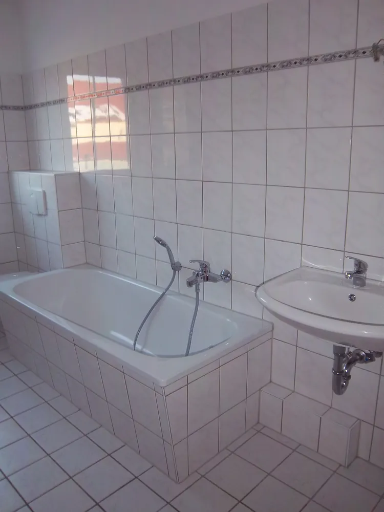 2 Zimmer Wohnung mit 41 m² in Halle (Saale) – Bild 2