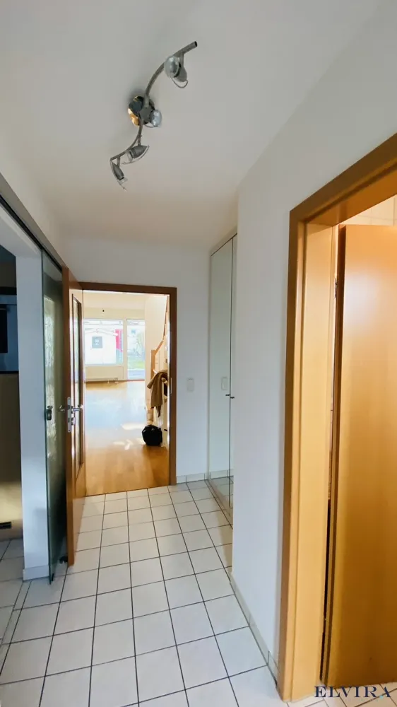 3 Zimmer Wohnung mit 96 m² in München – Bild 2