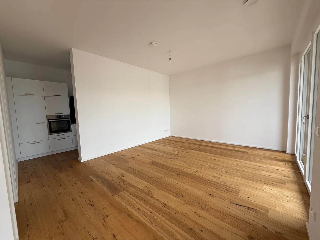 2 Zimmer Wohnung mit 80 m² in Augsburg – Bild 2
