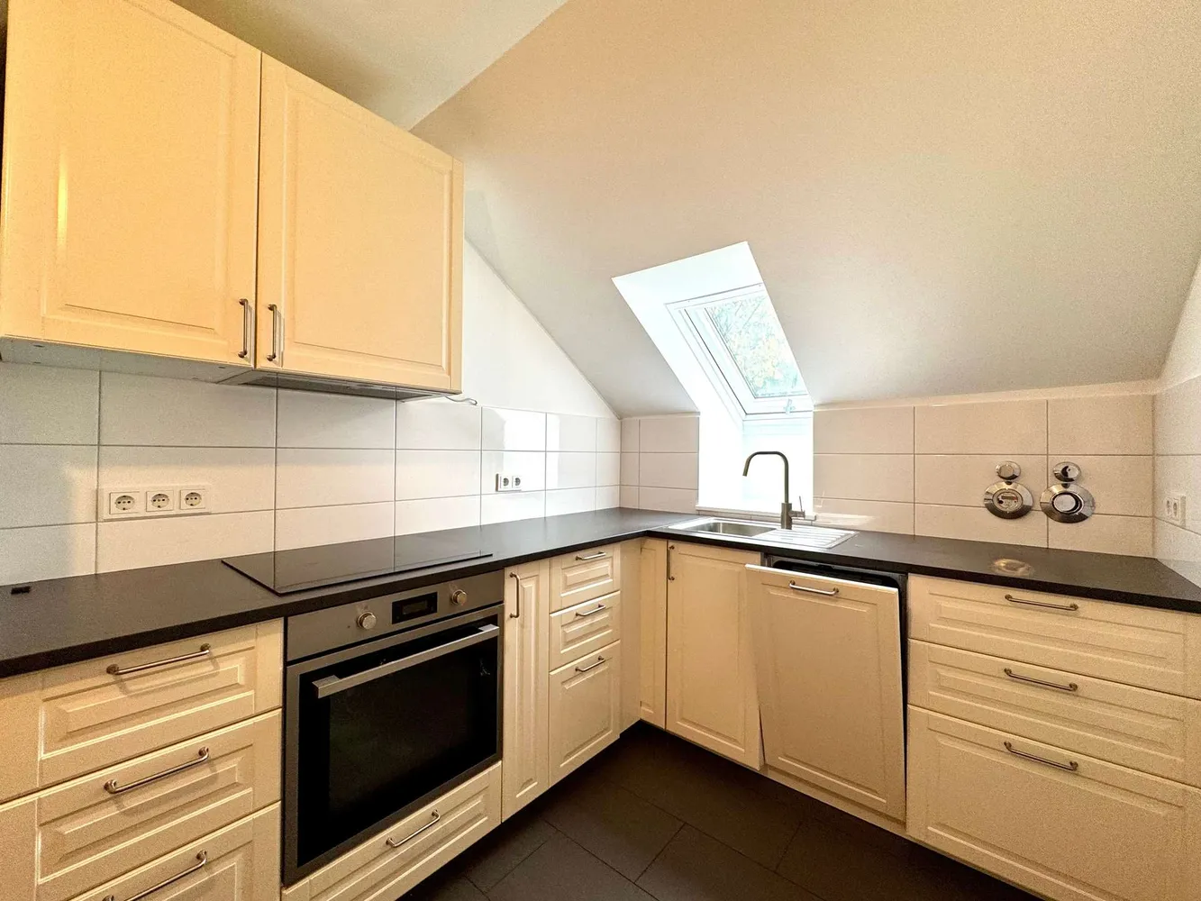 2 Zimmer Wohnung mit 63 m² in München – Bild 9