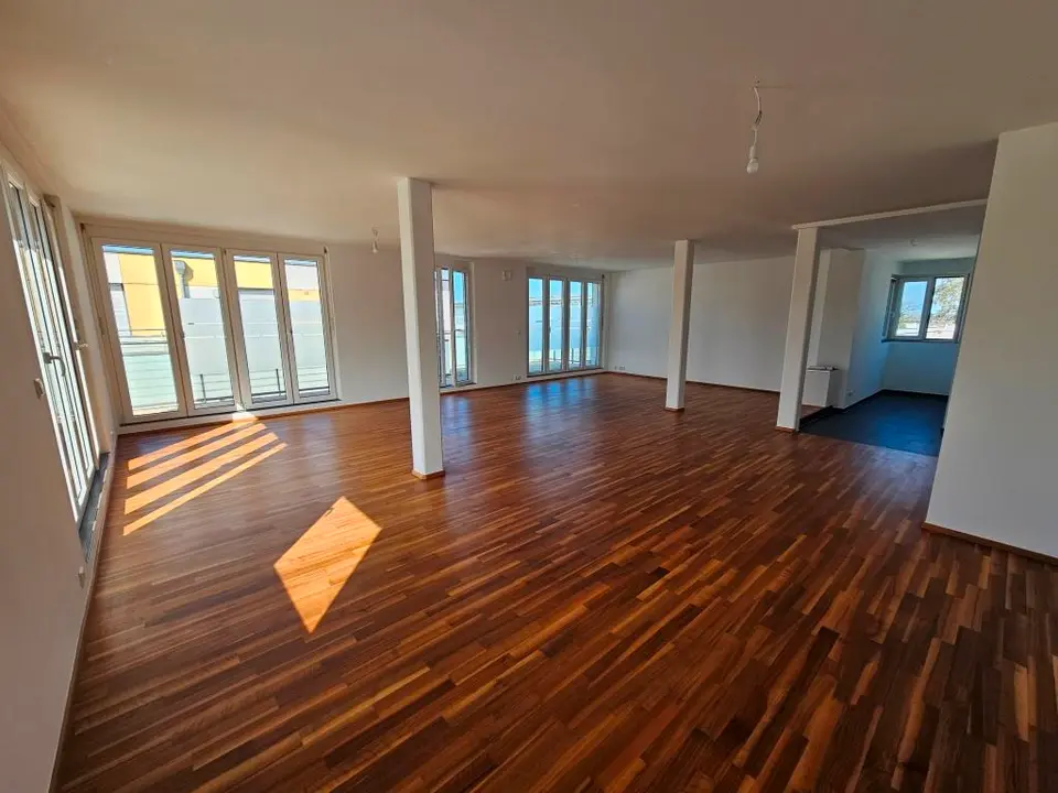 3 Zimmer Wohnung mit 145 m² in Emmendingen – Bild 2