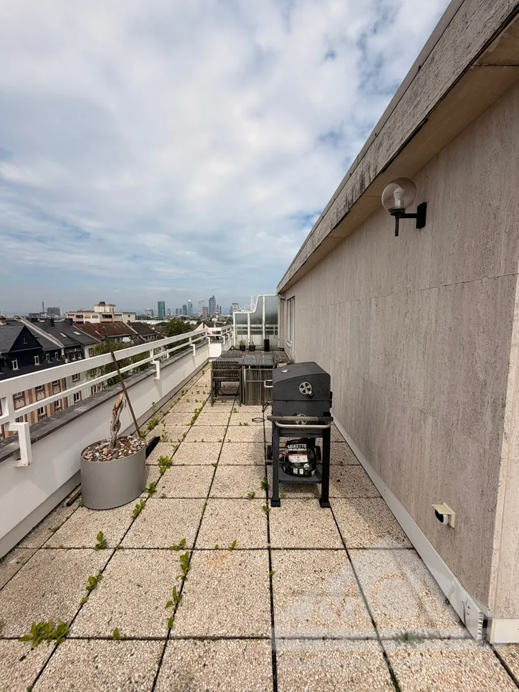 3 Zimmer Wohnung mit 115 m² in Frankfurt am Main – Bild 3