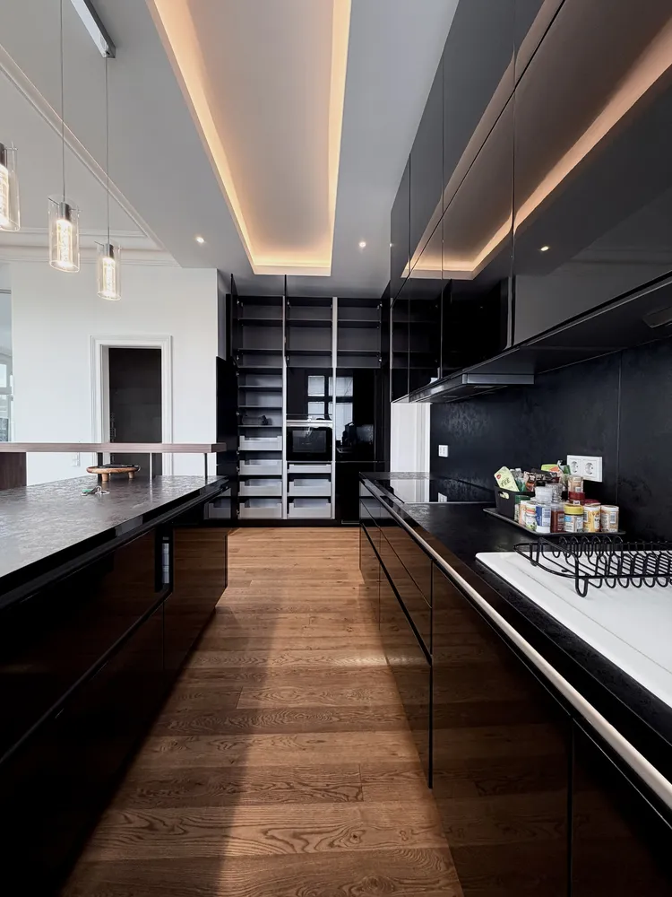 3 Zimmer Wohnung mit 130 m² in Berlin – Bild 1