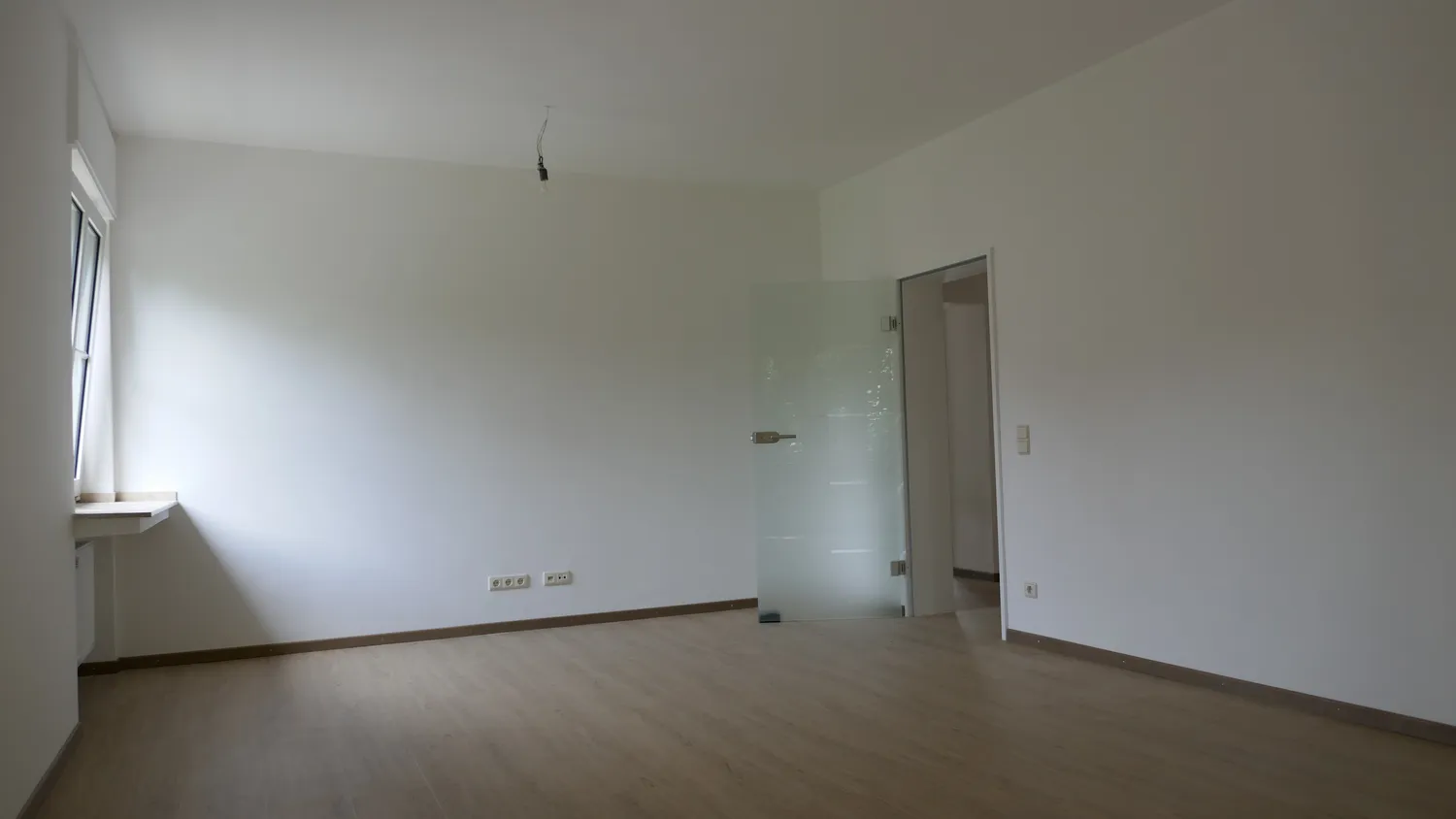 3 Zimmer Wohnung mit 100 m² in Krefeld – Bild 2