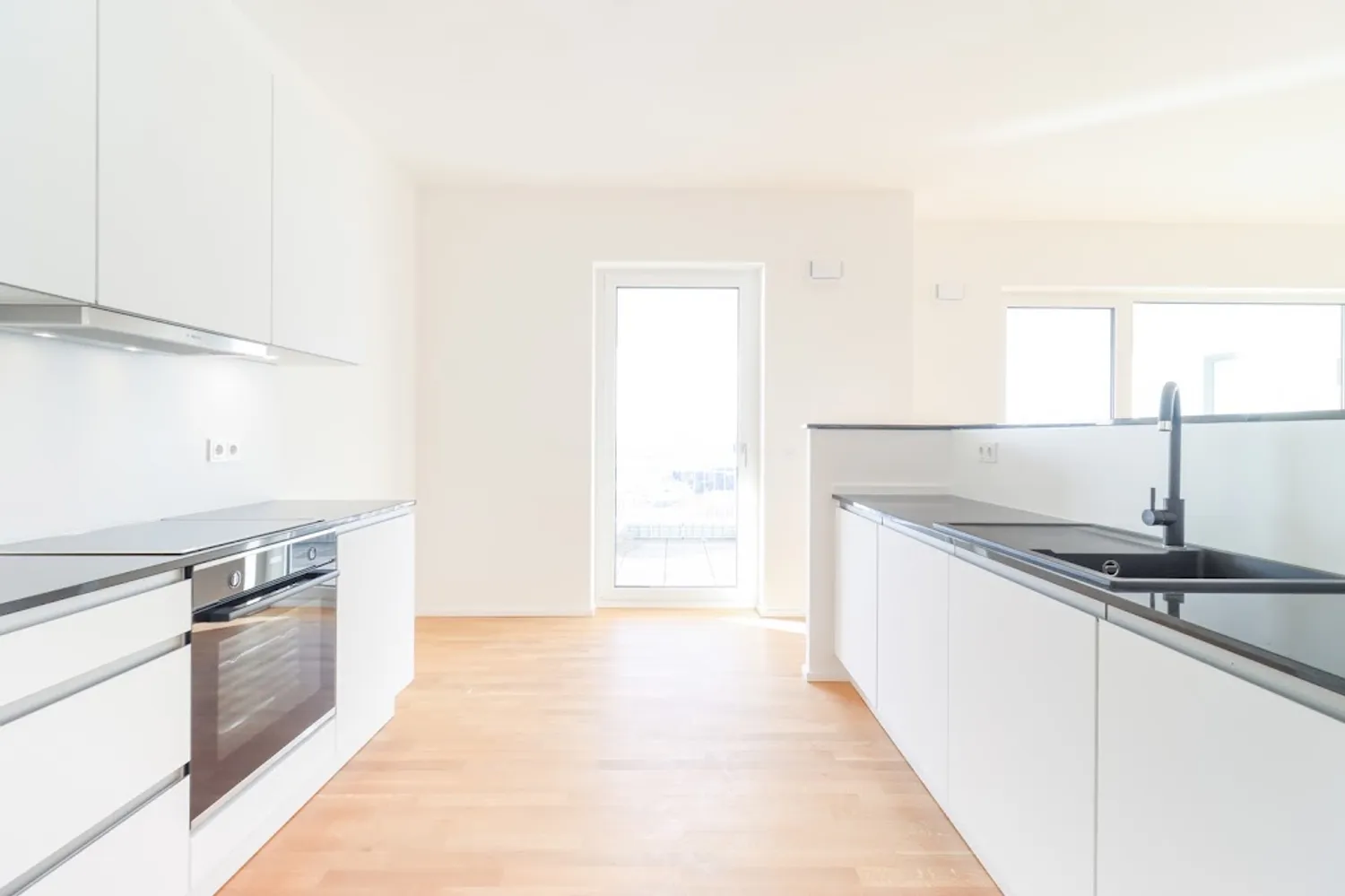 3 Zimmer Wohnung mit 117 m² in Frankfurt am Main – Bild 2