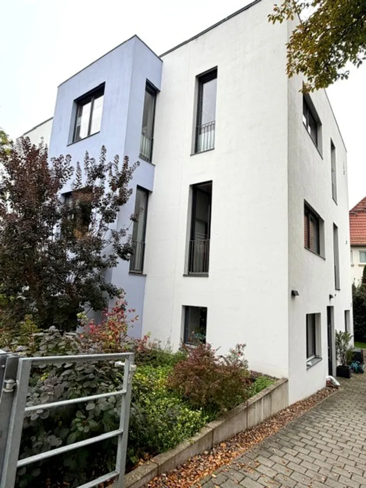 2 Zimmer Wohnung mit 98 m² in Erfurt – Bild 2
