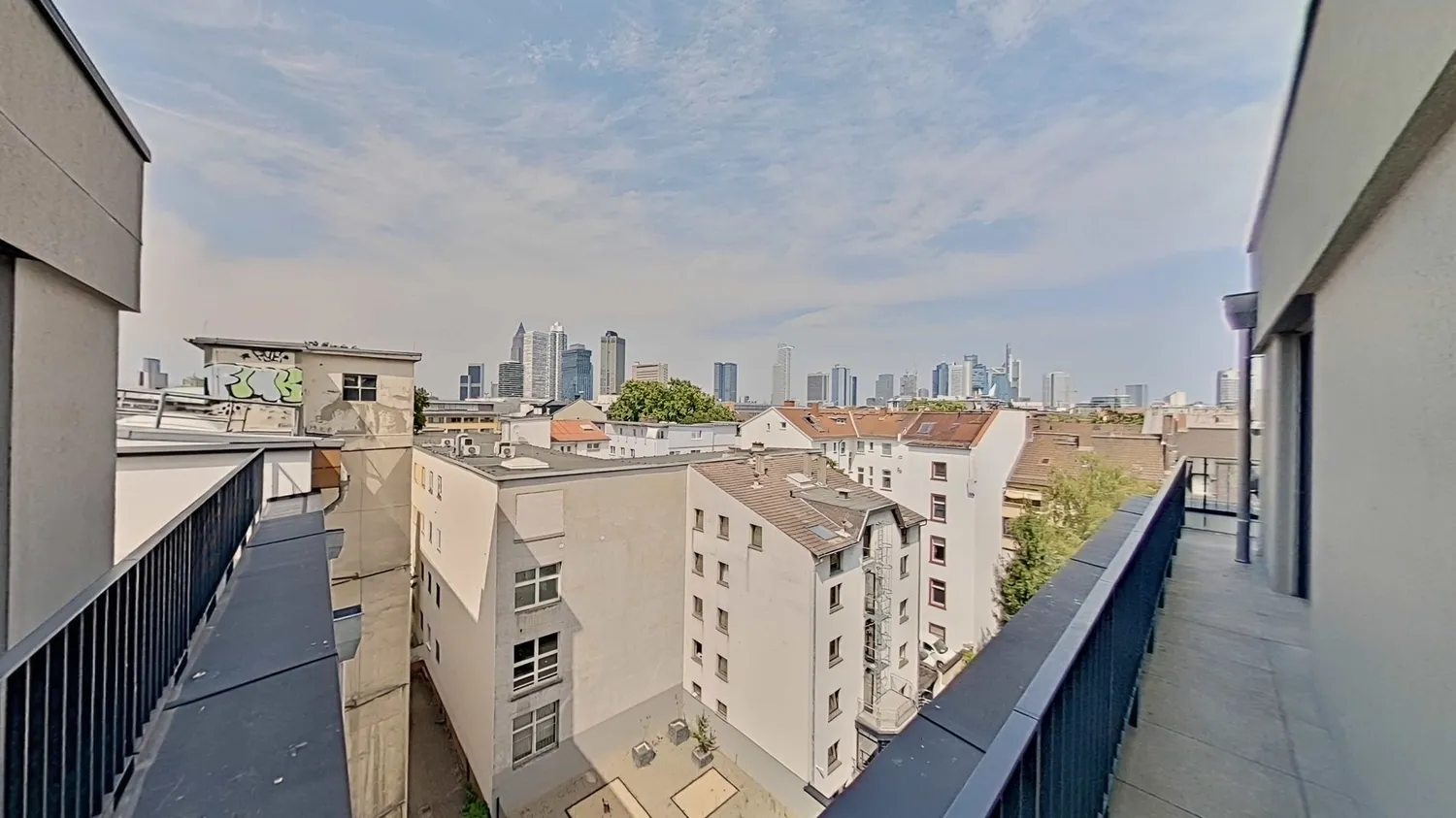 2 Zimmer Wohnung mit 146 m² in Frankfurt am Main – Bild 12