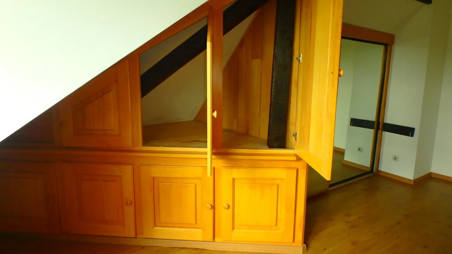 3 Zimmer Wohnung mit 83 m² in Düsseldorf – Bild 3