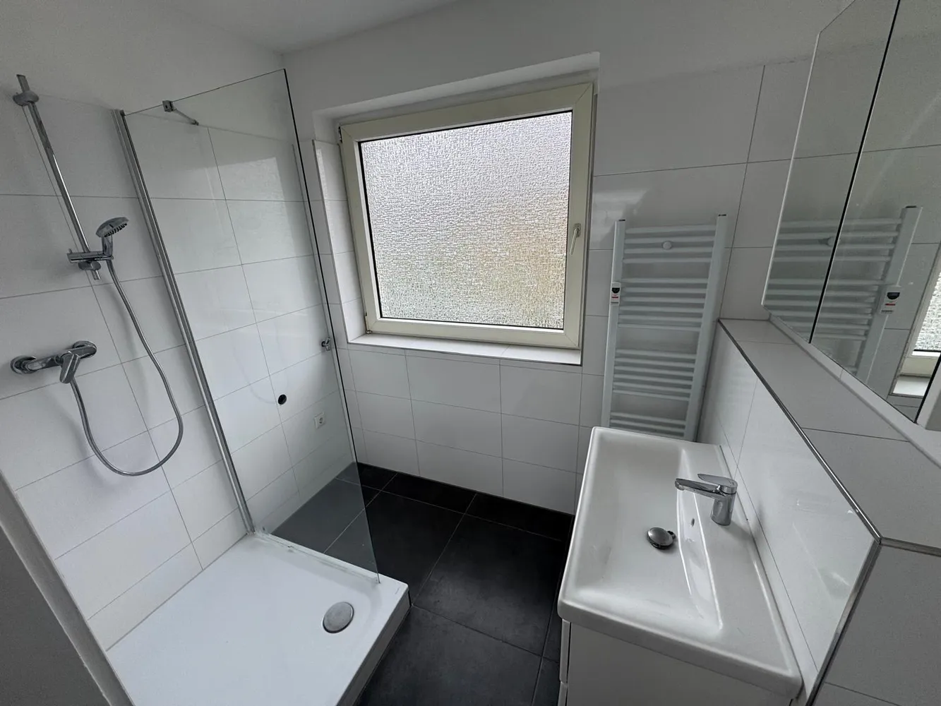 4 Zimmer Wohnung mit 94 m² in Wiesbaden – Bild 3