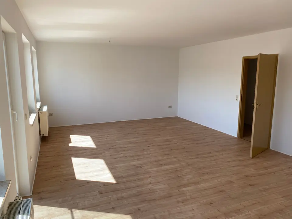 3 Zimmer Wohnung mit 107 m² in Greiz – Bild 4
