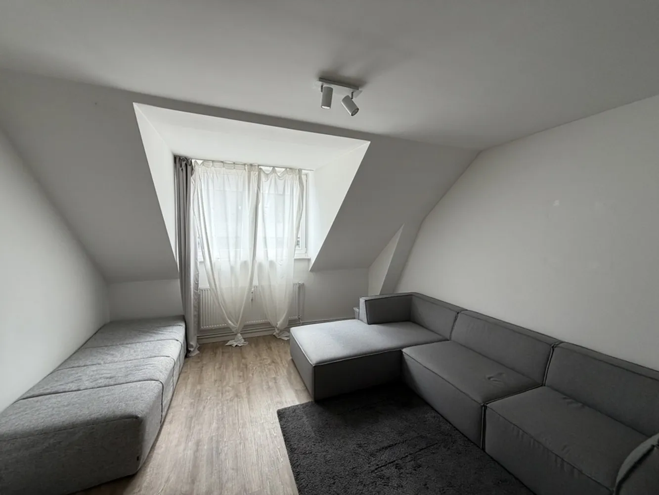 3 Zimmer Wohnung mit 92 m² in Hamburg – Bild 2