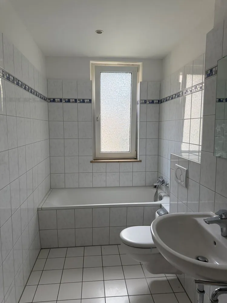 2 Zimmer Wohnung mit 65 m² in Detmold – Bild 4