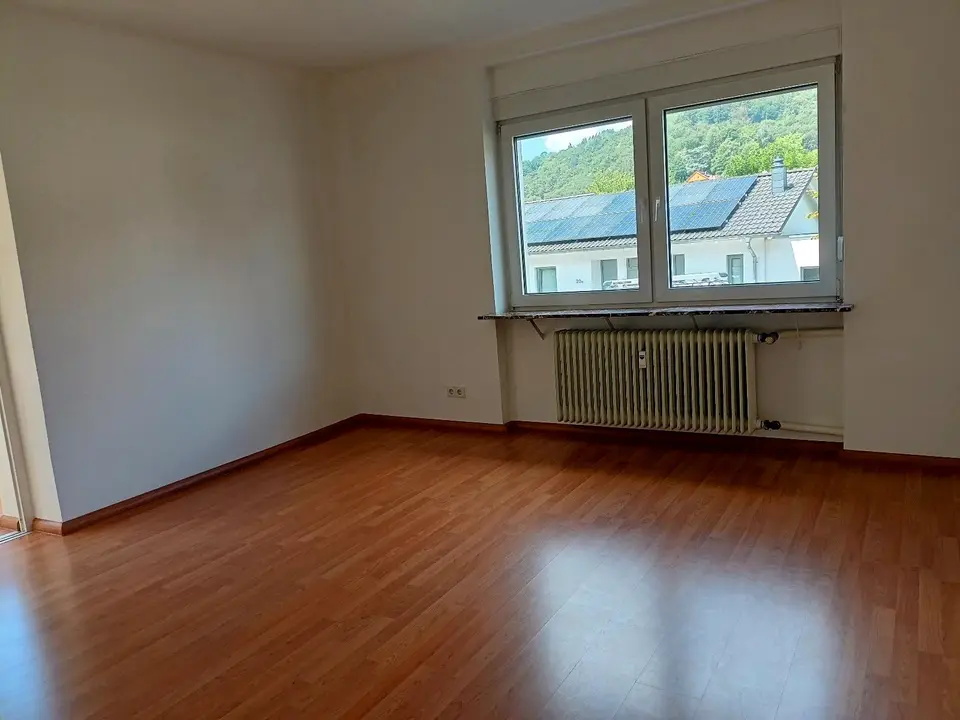 3 Zimmer Wohnung mit 87 m² in Saarbrücken – Bild 2